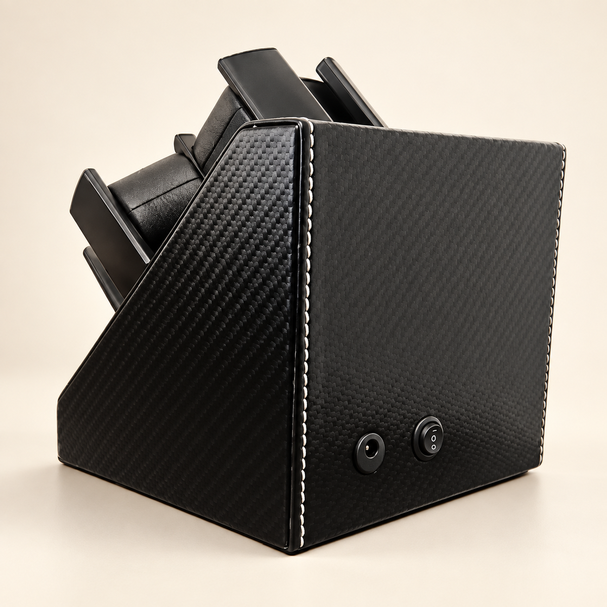 Remontoir Trio Carbon, vue arrière et commandes